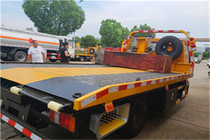 徐汇附近拖车电话号码服务