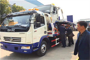 徐汇汽车道路救援拖车价格